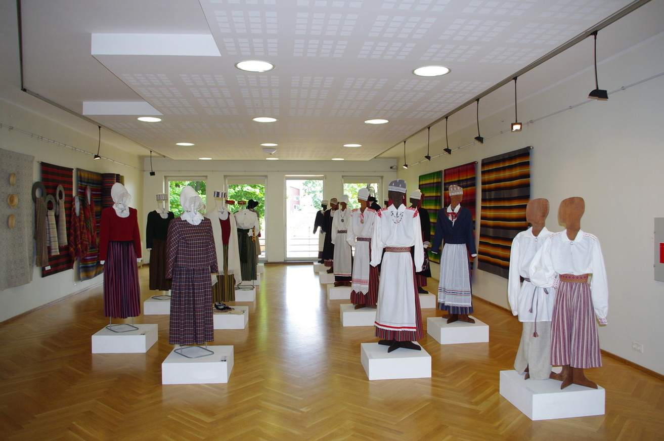 Läti-Eesti ühisnäitus Võru kultuurimajas